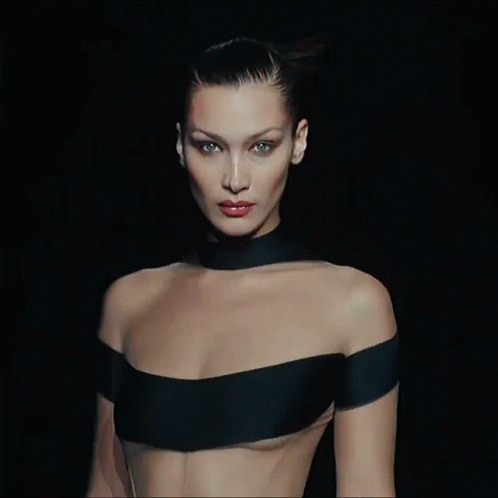 Bella Hadid Runway GIF - Bella Hadid Runway - Discover & Share GIFs