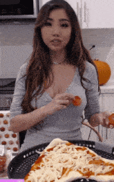 Supcaitlin Pepperoni GIF - Supcaitlin Pepperoni What Is That GIFs
