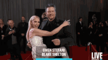 Red Carpet2020 Gwen Stefani GIF - Red Carpet2020 Gwen Stefani Blake Shelton GIFs