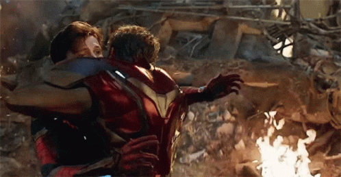 Spiderman Iron Man GIF - Spiderman Iron Man Hugging - Discover & Share GIFs