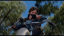 Henry Thomas Bicycle GIF - Henry Thomas Bicycle Frog Dreaming GIFs