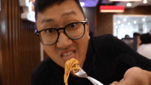 Spaghetti Eating Spaghetti GIF - Spaghetti Eating Spaghetti Yummy GIFs