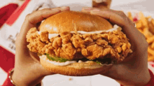 Kfc Chicken Sandwich GIF - Kfc Chicken Sandwich Kfc Sandwich GIFs