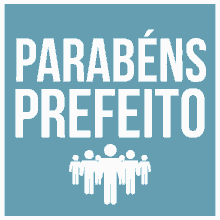 a sign that says pelo bem que voce with a group of people standing next to each other