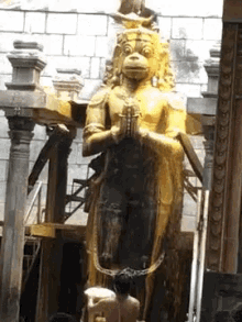 Statue Cleaning GIF - Statue Cleaning Taking A Bath GIFs