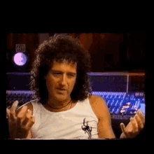 Brian May Queen Band GIF - Brian May Queen Band Curly Hair GIFs