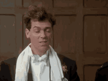 Jeeves Wooster GIF - Jeeves Wooster Hugh Laurie GIFs