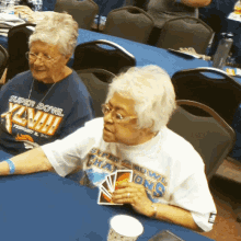 Sanchez Reunion Grandma GIF - Sanchez Reunion Grandma Playing Cards GIFs