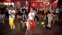 Puppet Dance Side To Side GIF - Puppet Dance Side To Side Going Down GIFs