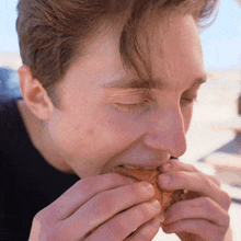 Eating A Burger Brandon William GIF - Eating A Burger Brandon William Munching My Burger GIFs