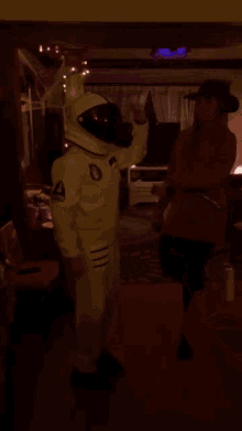 astronaut dance