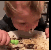 Kid Eat GIF - Kid Eat Spaghetti GIFs