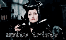 Malévola Muitotriste Angelinajolie GIF - Angelina Jolie Maleficent So Sad GIFs