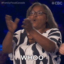 Whoo Family Feud Canada GIF - Whoo Family Feud Canada Clapping GIFs