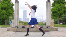 セーラー服 ダンス　高校生　高校　学校 GIF - Sailor Uniform Highschool Student GIFs