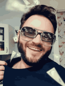 Luke Money Selfie GIF - Luke Money Selfie Cash GIFs