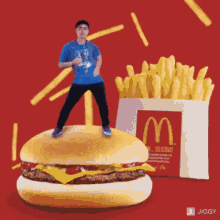 Burger GIF - Burger GIFs