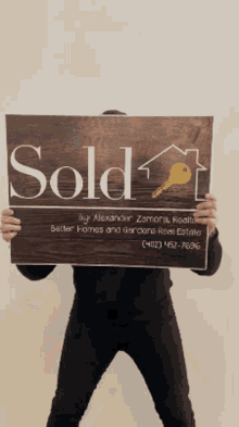 Alexander Zamora Sold GIF - Alexander Zamora Sold Under Contract GIFs
