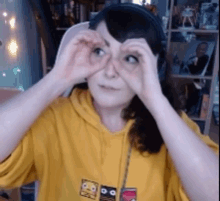 Kirsty Peepers GIF - Kirsty Peepers GIFs