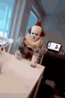 Clown Drink GIF - Clown Drink Pennywise GIFs