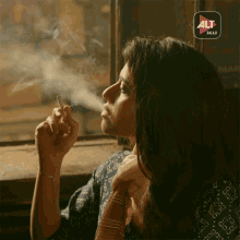 धूम्रपान Akanksha Thakur GIF - धूम्रपान Akanksha Thakur Bichoo Ka Khel GIFs