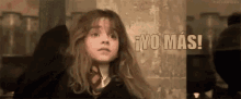 Hermione Dice Yo Más GIF - Yo Más Yo Mas Levantar La Mano GIFs