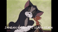 Jangan Kasih Tau Siapa Siapa Ya, Entar Pada Ribut Lagi GIF - Tom Jerry Tom And Jerry GIFs