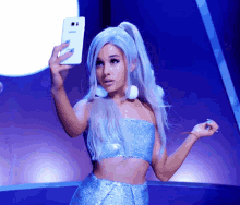 Ariana Grande Selfie GIF - Ariana Grande Selfie Blue GIFs