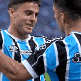 Abraço Apertado Jogadores Do Grêmio GIF - Abraço Apertado Jogadores Do Grêmio Dando Um Abraço GIFs