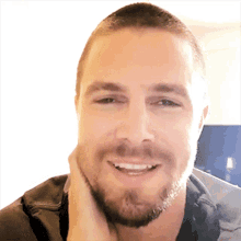 Stephen Amell What GIF - Stephen Amell What Handsome GIFs