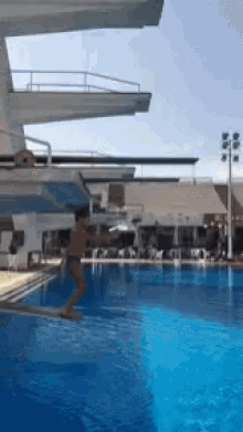 Dive Funny Clavado Flat Wow GIF - Dive Funny Clavado Flat Wow Ouch GIFs