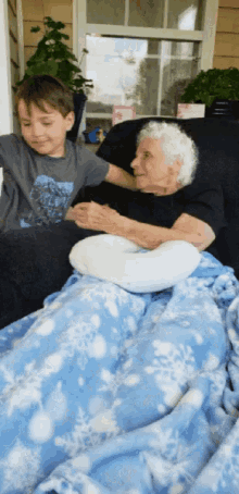 Love Hug GIF - Love Hug Grandma GIFs