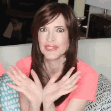 The Psychic Twins Help Me GIF - The Psychic Twins Help Me Save Me GIFs
