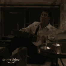 Playing The Guitar Javier Bardem GIF - Playing The Guitar Javier Bardem Being The Ricardos GIFs