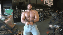 Male Bodybuilder Male Muscle GIF - Male Bodybuilder Male Muscle Strong Man GIFs