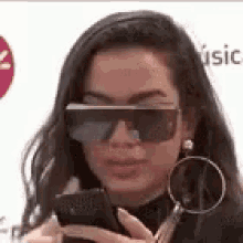 Anitta Celular GIF - Anitta Celular Aham GIFs