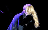 Lindsey Buckingham Stevie Nicks GIF - Lindsey Buckingham Stevie Nicks Hug GIFs