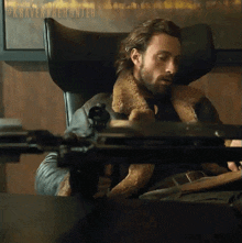 firing the crossbow sergei kravinoff aaron taylor johnson kraven the hunter shooting without looking