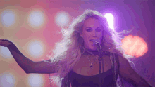 Singing Carrie Underwood GIF - Singing Carrie Underwood Hate My Heart Song GIFs