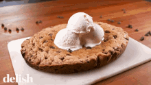 Cookie Chocolate Chip Cookie GIF - Cookie Chocolate Chip Cookie Giant GIFs