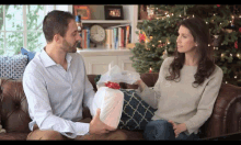 Couple Presents GIF - Couple Presents Christmas GIFs