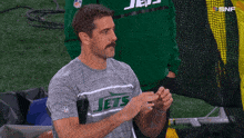 Aaron Rodgers Crutches GIF - Aaron Rodgers Crutches Jets GIFs