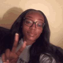 Cute Peace Sign GIF - Cute Peace Sign Number Two GIFs