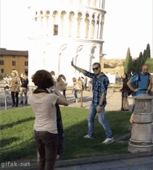 Funny Italy GIF - Funny Italy Pisa GIFs