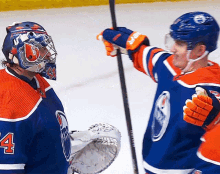 Edmonton Oilers Hug GIF - Edmonton Oilers Hug Hockey GIFs