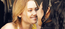 Marvel Runaways Karolina Dean GIF - Marvel Runaways Karolina Dean Lesbian Kiss GIFs