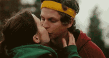 Juno GIF - Pics Kisses Cool GIFs