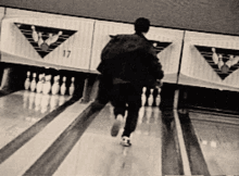 Soundgarden Bowling GIF - Soundgarden Bowling Chriscornell GIFs