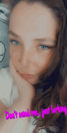 Lurking Dont Mind Me GIF - Lurking Dont Mind Me Selfie GIFs