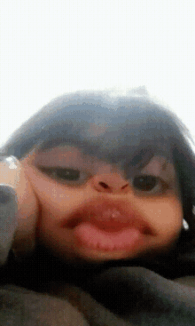 yozz snapchat big mouth kiss selfie